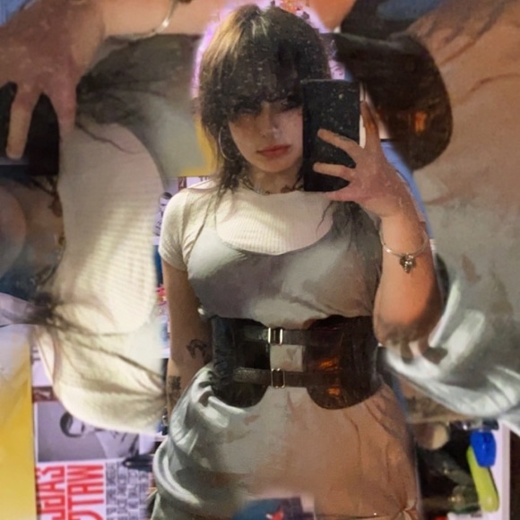 Meet your Posher, Emma - Picture 1 of 1